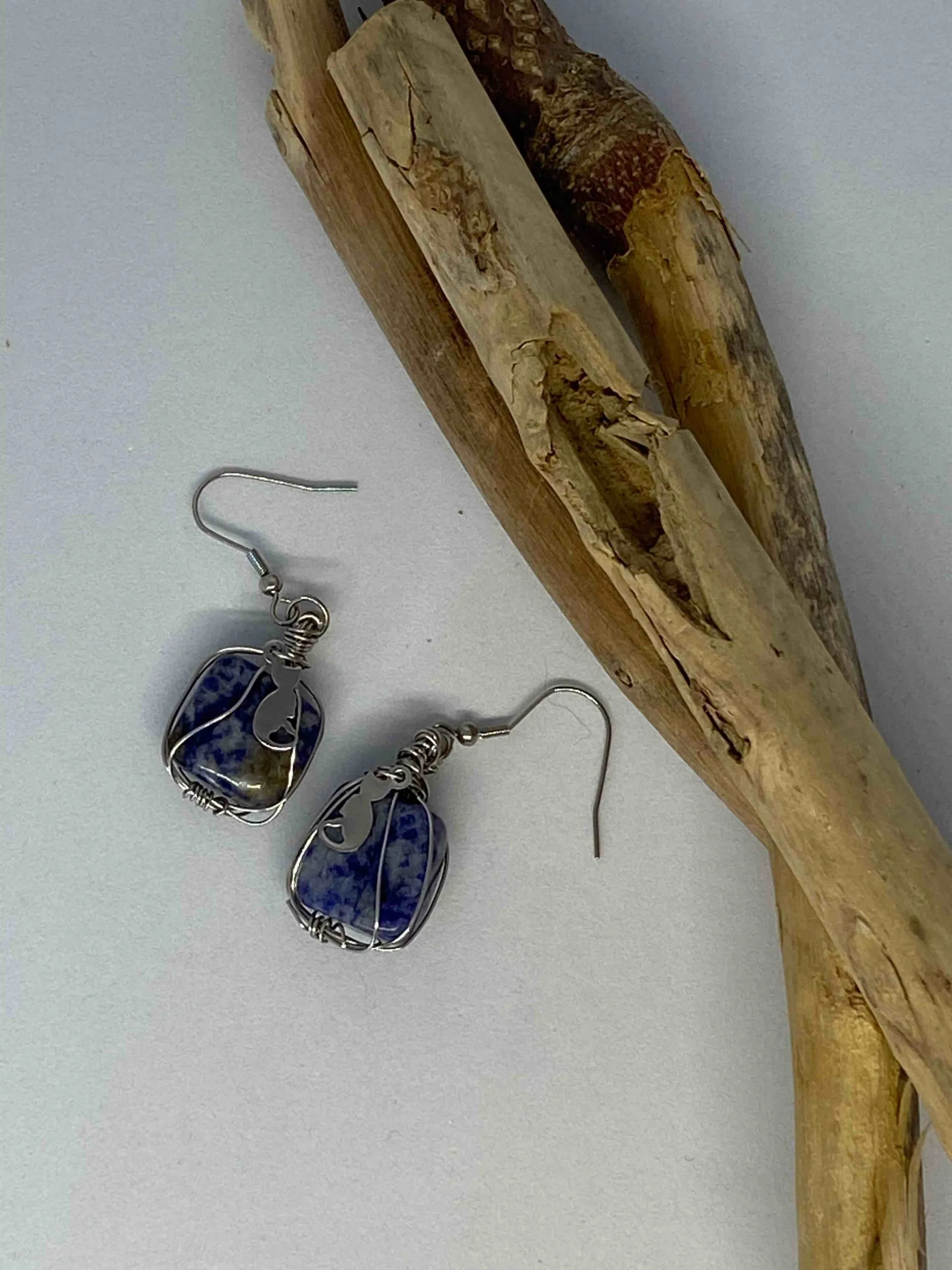Boucles d’oreilles en acier inoxydable, breloque chat et pierre naturelle de sodalite, sodalite