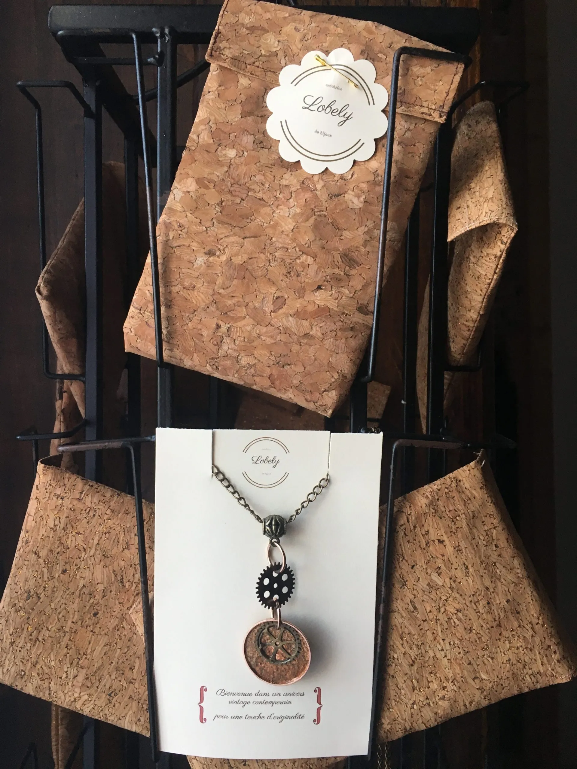 Collier laiton « Engrenage, Liège et Rose Cuivré », liège