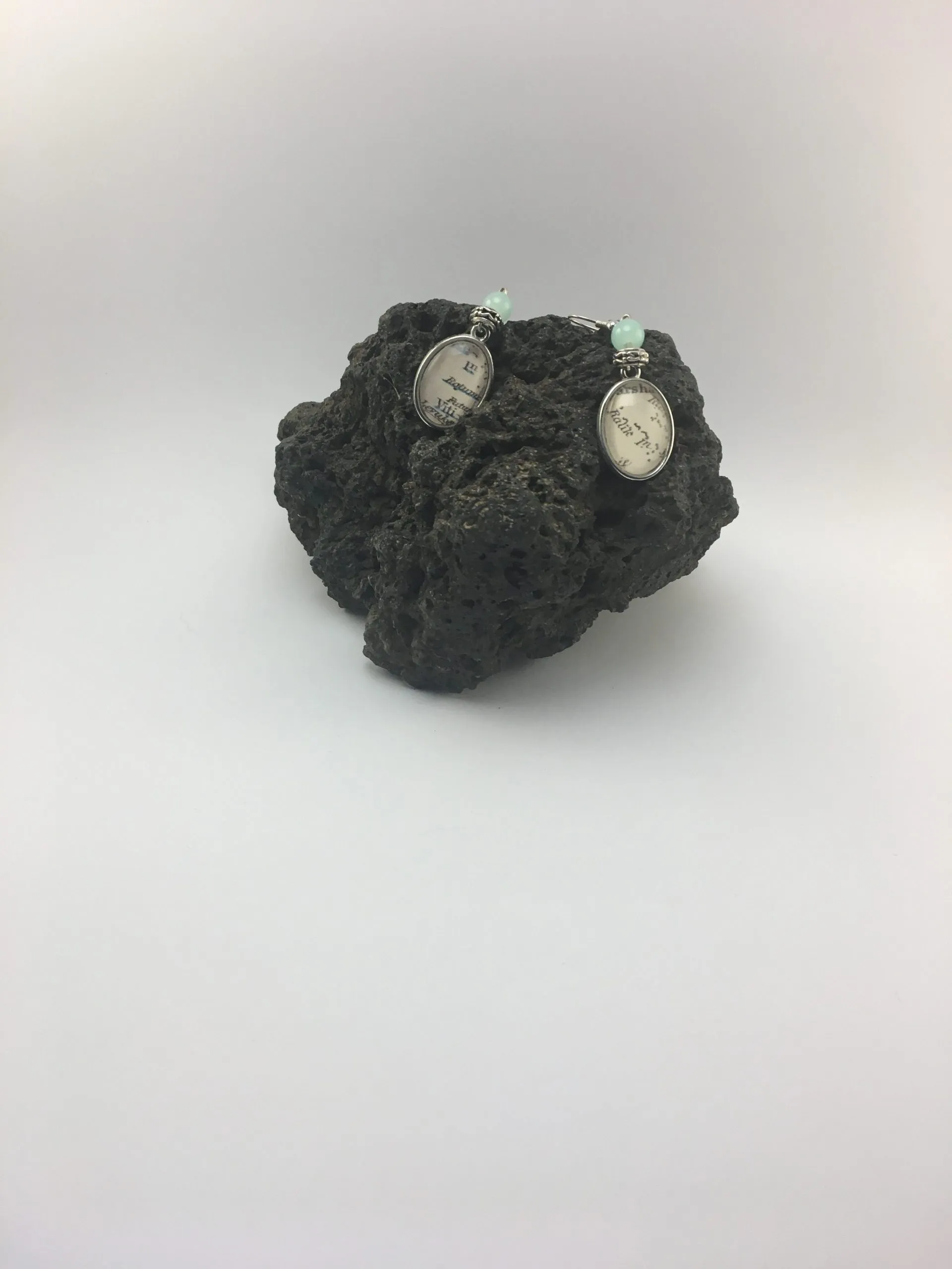 Boucles  « Cabochon Carte Ancienne et Perle de Bohème », turquoise