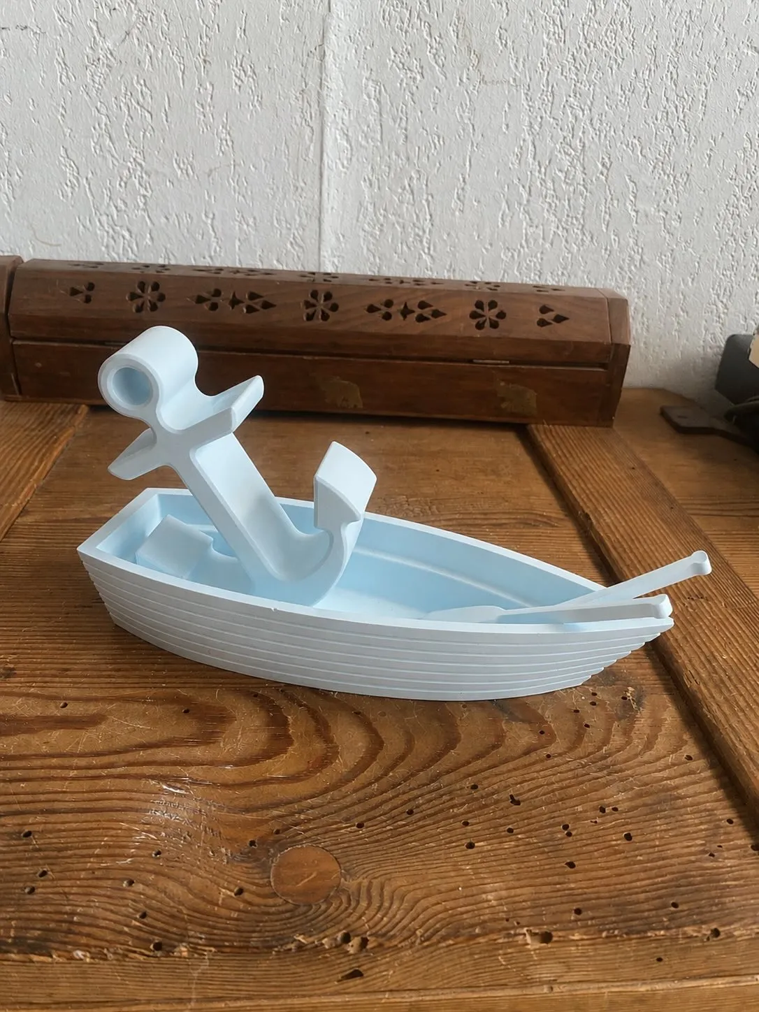 Bateau avec ancre et rames, poudre minérale & mica